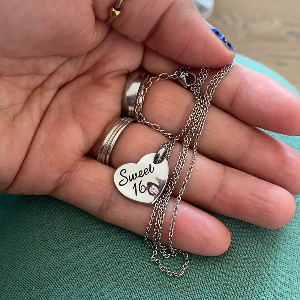 Necklace sweet 16